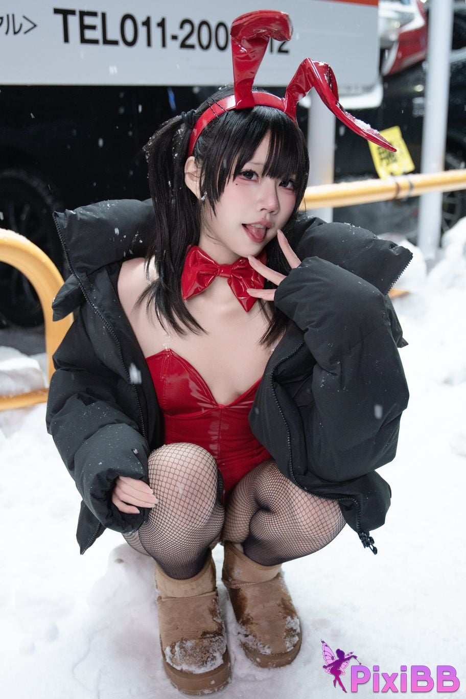 Cosplayer Shimizu Nagi 24h Red Rabbit Parking Lot PixiBB.COM 025