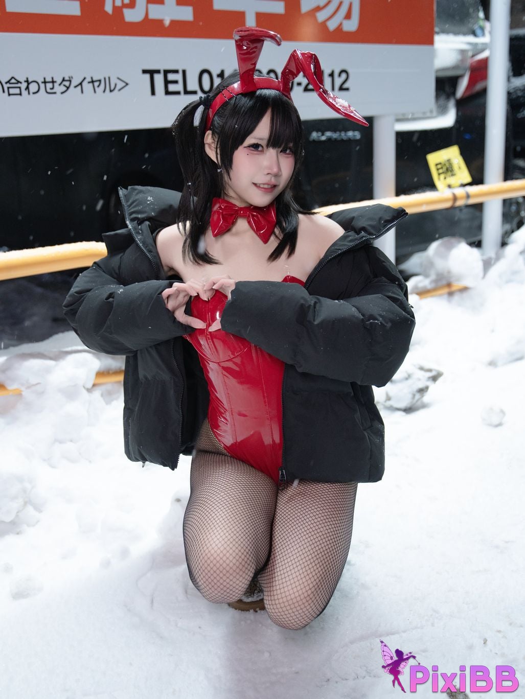 Cosplayer Shimizu Nagi 24h Red Rabbit Parking Lot PixiBB.COM 029