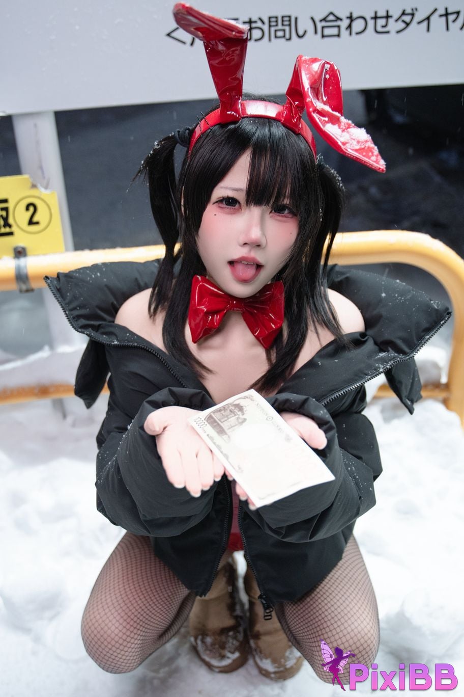 Cosplayer Shimizu Nagi 24h Red Rabbit Parking Lot PixiBB.COM 051