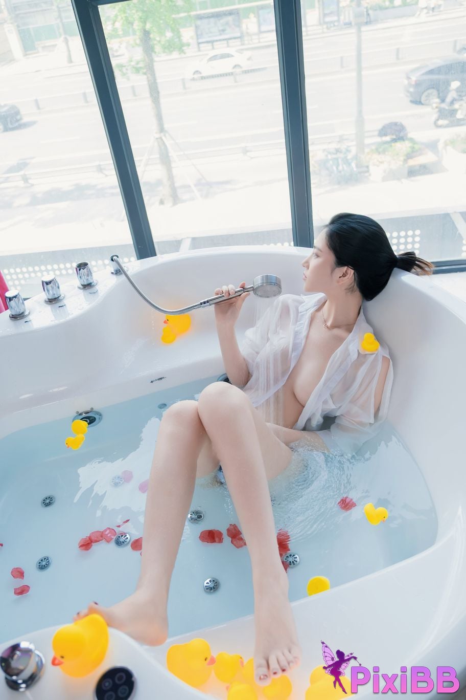 Cosplayer every year Nnian bathing girl PixiBB.COM 056