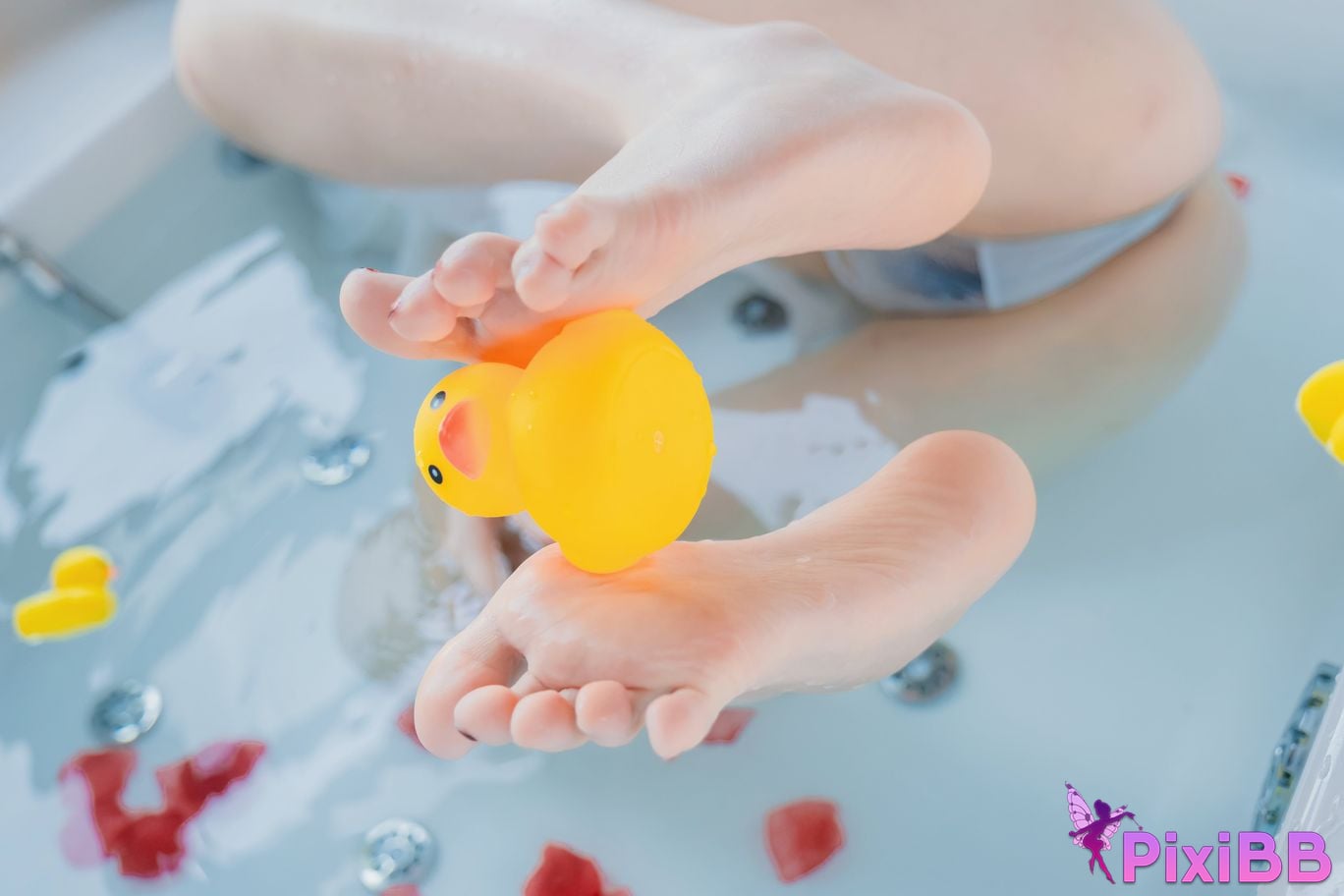 Cosplayer every year Nnian bathing girl PixiBB.COM 070