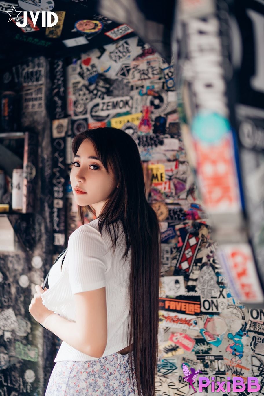 JVID Lele Le Rang Ren Ke Yi Neng Nan Nu Jiao Huan Shen Ti De Xiang Ji Ban Gen Yin Cang Chi Du Shang Kong Wu Ma Zhe PixiBB.COM 002