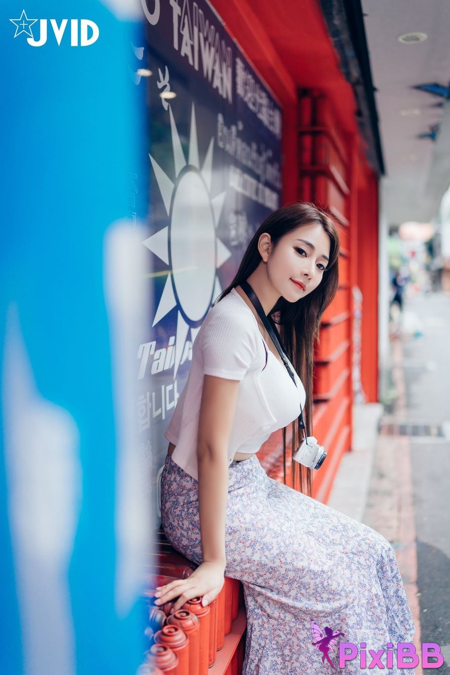 JVID Lele Le Rang Ren Ke Yi Neng Nan Nu Jiao Huan Shen Ti De Xiang Ji Ban Gen Yin Cang Chi Du Shang Kong Wu Ma Zhe PixiBB.COM 040