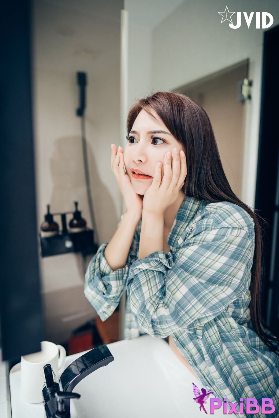 JVID Lele Le Rang Ren Ke Yi Neng Nan Nu Jiao Huan Shen Ti De Xiang Ji Ban Gen Yin Cang Chi Du Shang Kong Wu Ma Zhe PixiBB.COM 100