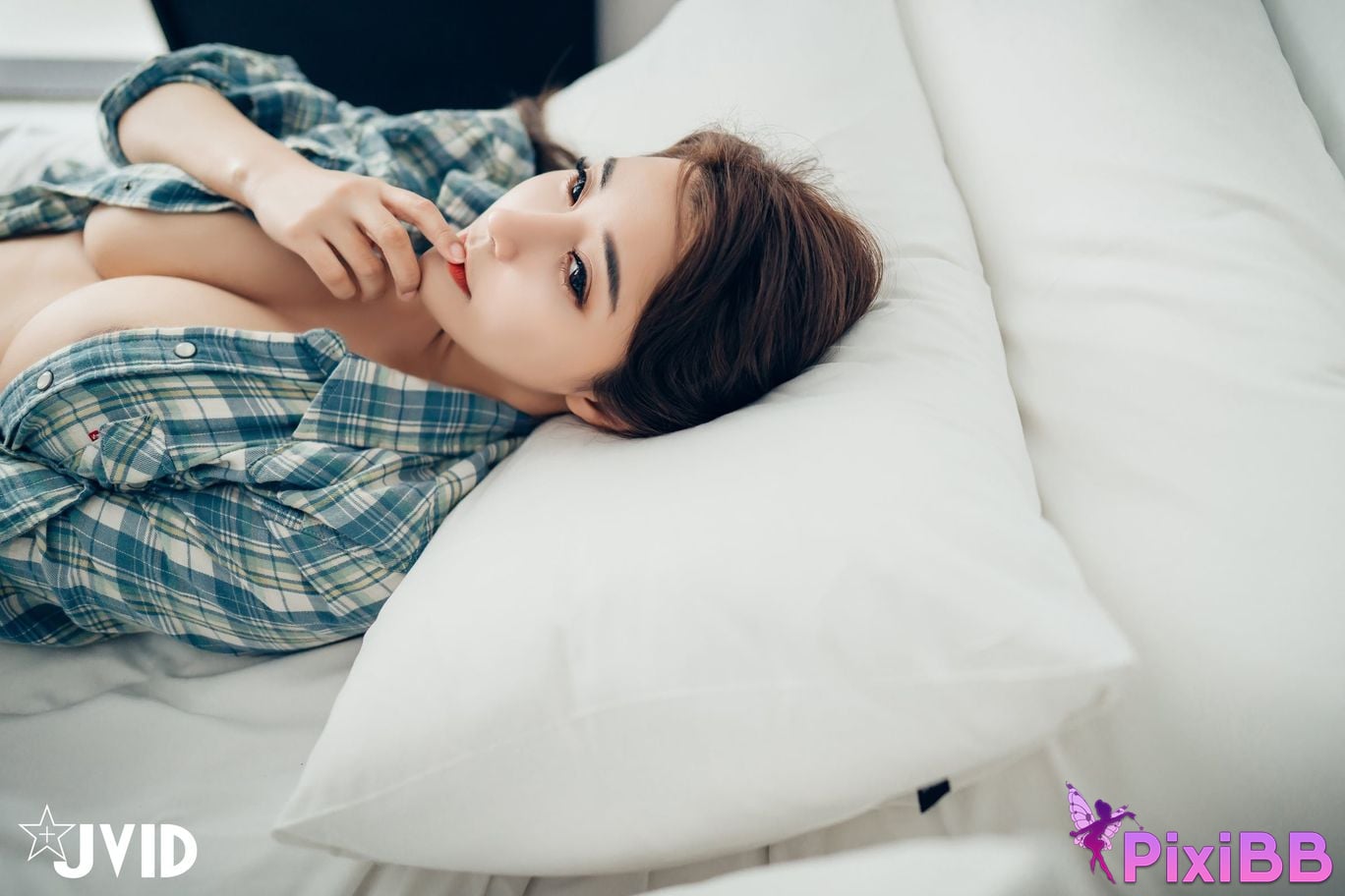 JVID Lele Le Rang Ren Ke Yi Neng Nan Nu Jiao Huan Shen Ti De Xiang Ji Ban Gen Yin Cang Chi Du Shang Kong Wu Ma Zhe PixiBB.COM 107