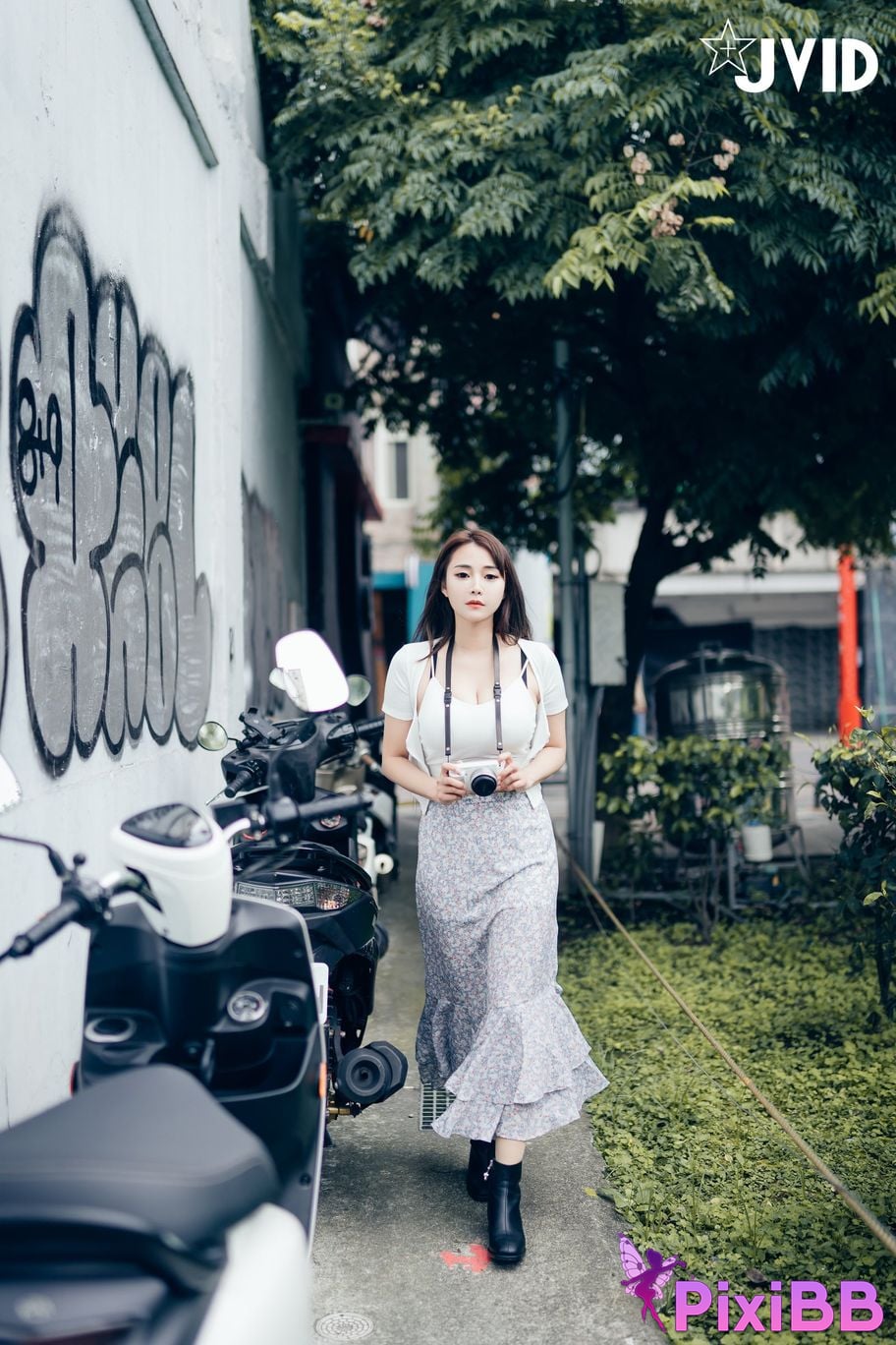 JVID Lele Le Rang Ren Ke Yi Neng Nan Nu Jiao Huan Shen Ti De Xiang Ji Ban Gen Yin Cang Chi Du Shang Kong Wu Ma Zhe PixiBB.COM 109