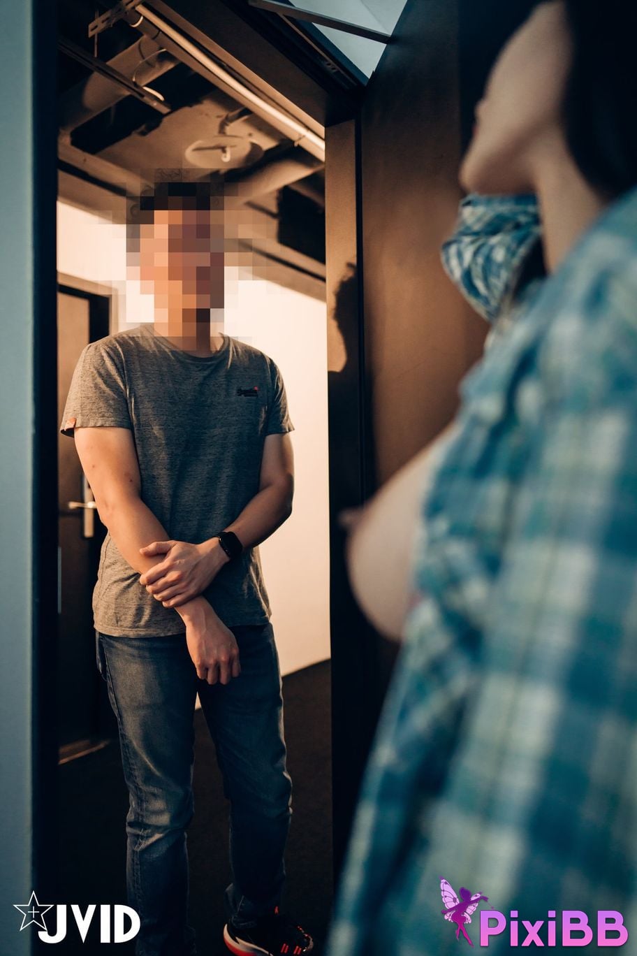 JVID Lele Le Rang Ren Ke Yi Neng Nan Nu Jiao Huan Shen Ti De Xiang Ji Ban Gen Yin Cang Chi Du Shang Kong Wu Ma Zhe PixiBB.COM 132