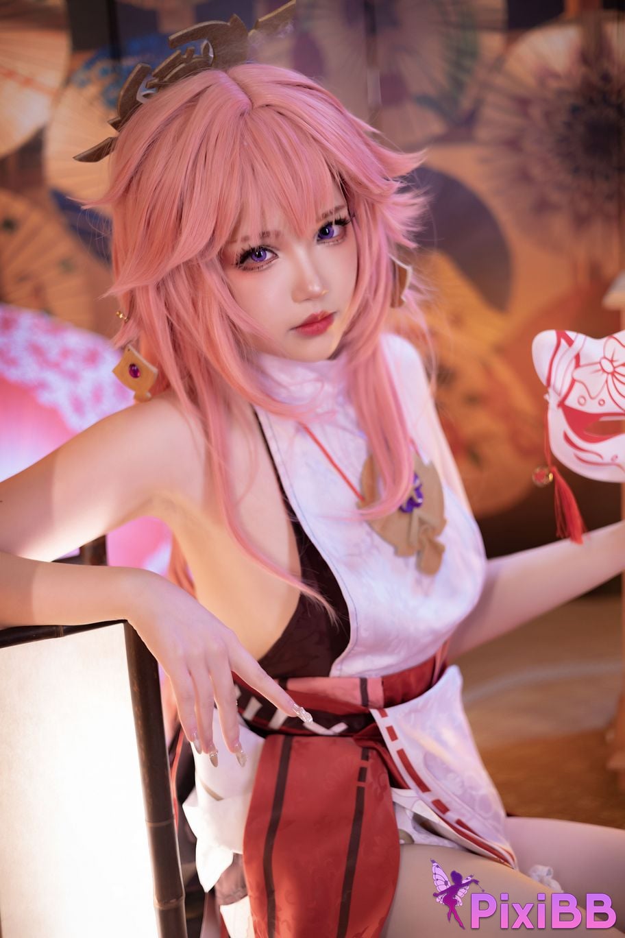 Cosplayer Xue Qing Astra Genshin Yae Miko PixiBB.COM 001