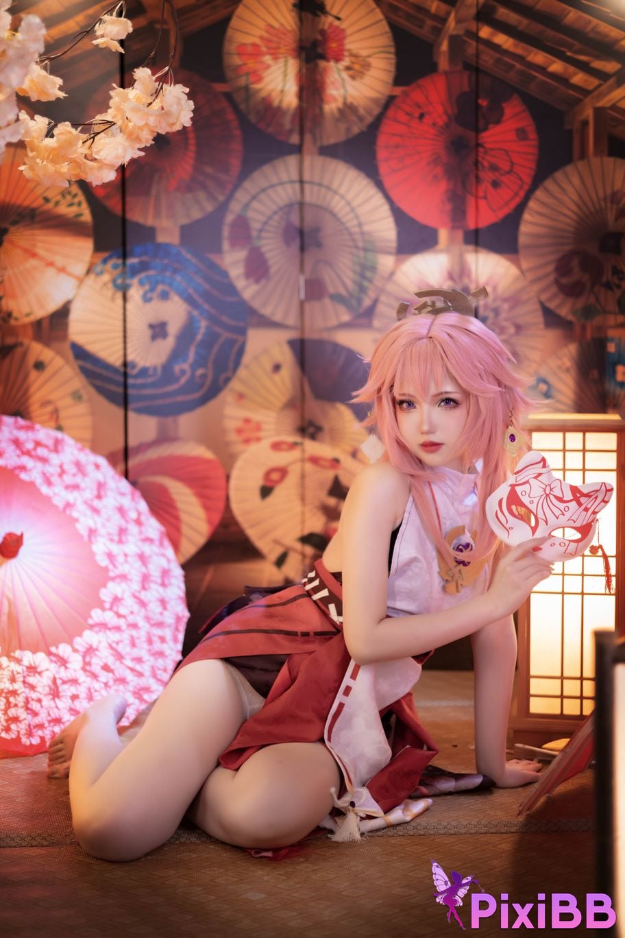 Cosplayer Xue Qing Astra Genshin Yae Miko PixiBB.COM 007