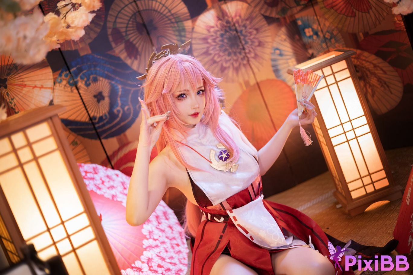 Cosplayer Xue Qing Astra Genshin Yae Miko PixiBB.COM 026