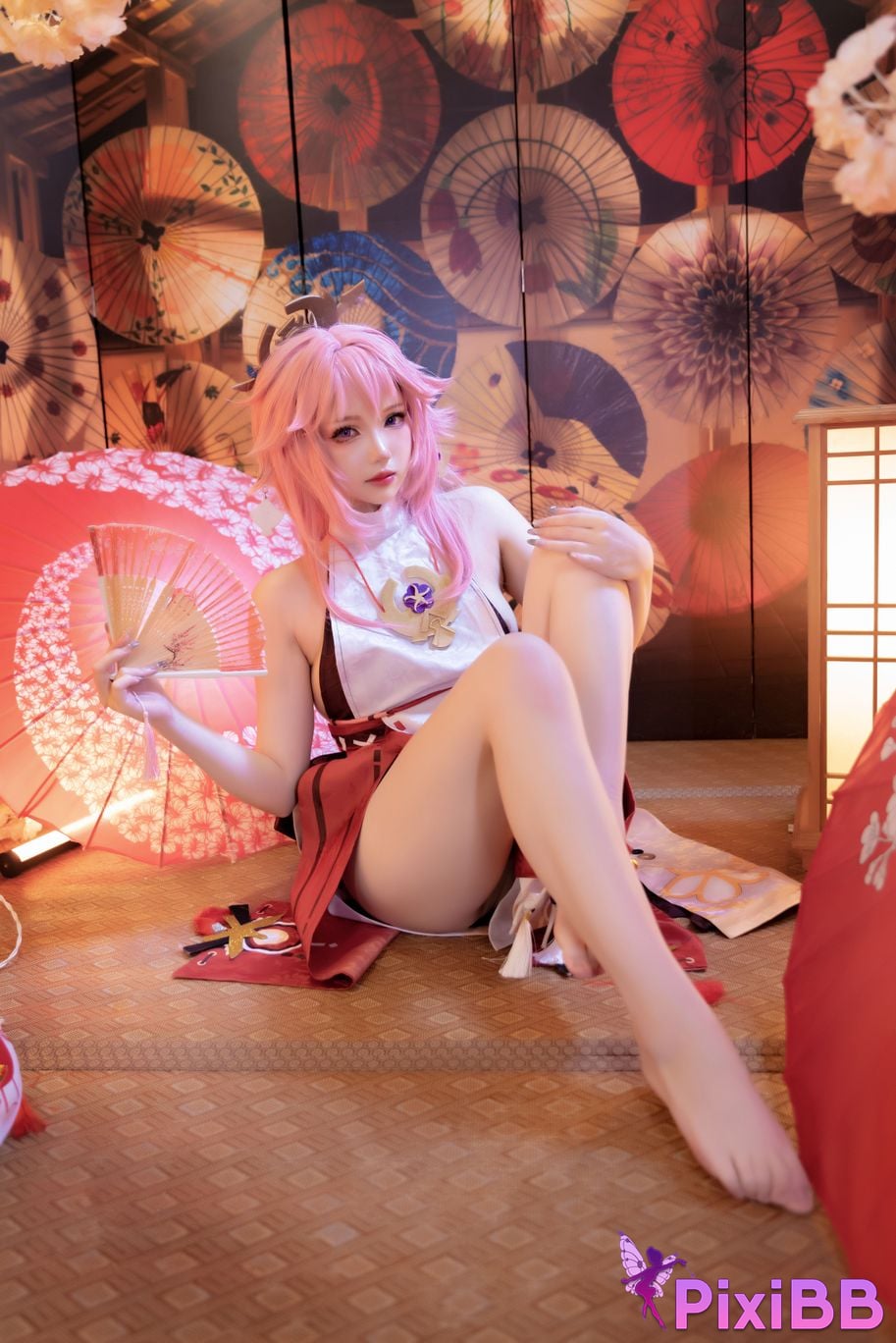 Cosplayer Xue Qing Astra Genshin Yae Miko PixiBB.COM 028