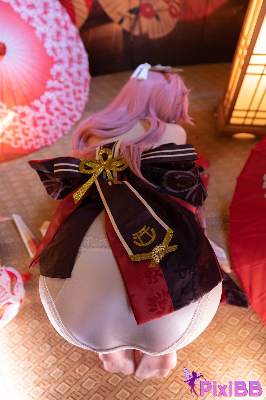 Cosplayer Xue Qing Astra Genshin Yae Miko PixiBB.COM 030