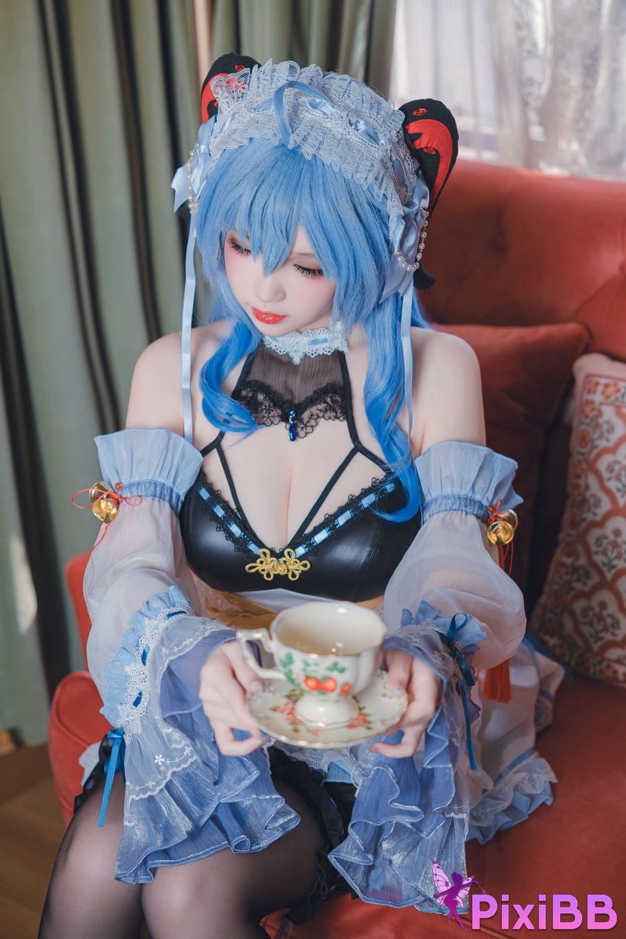 Cosplayer Xue Qing Astra Genshin Sweet Maid PixiBB.COM 008