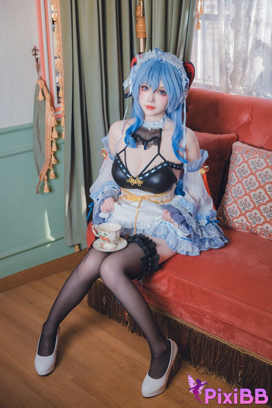 Cosplayer Xue Qing Astra Genshin Sweet Maid PixiBB.COM 010