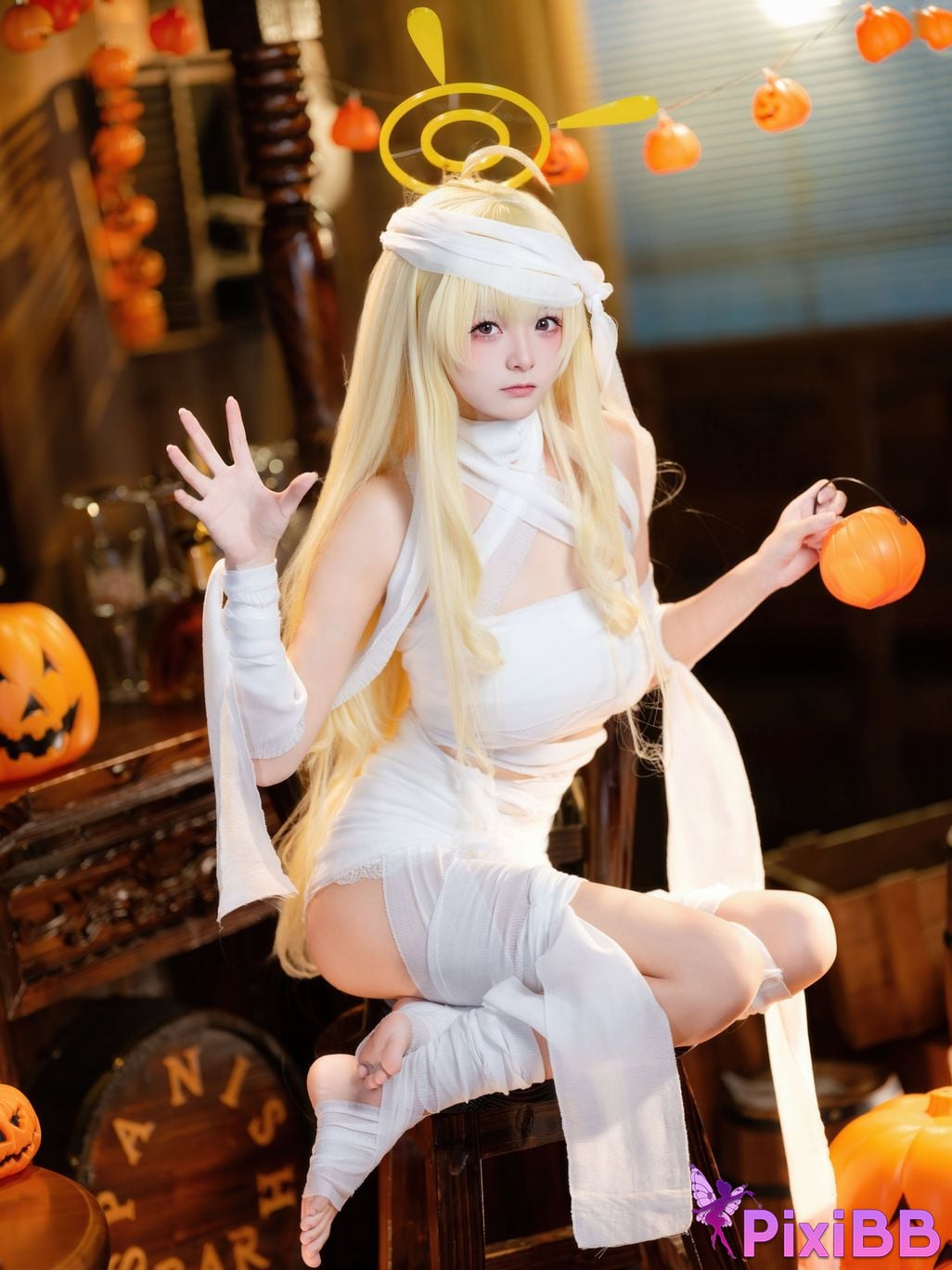 Cosplayer Jiuqi Meow What a nice view and Feisaki Halloween PixiBB.COM 031