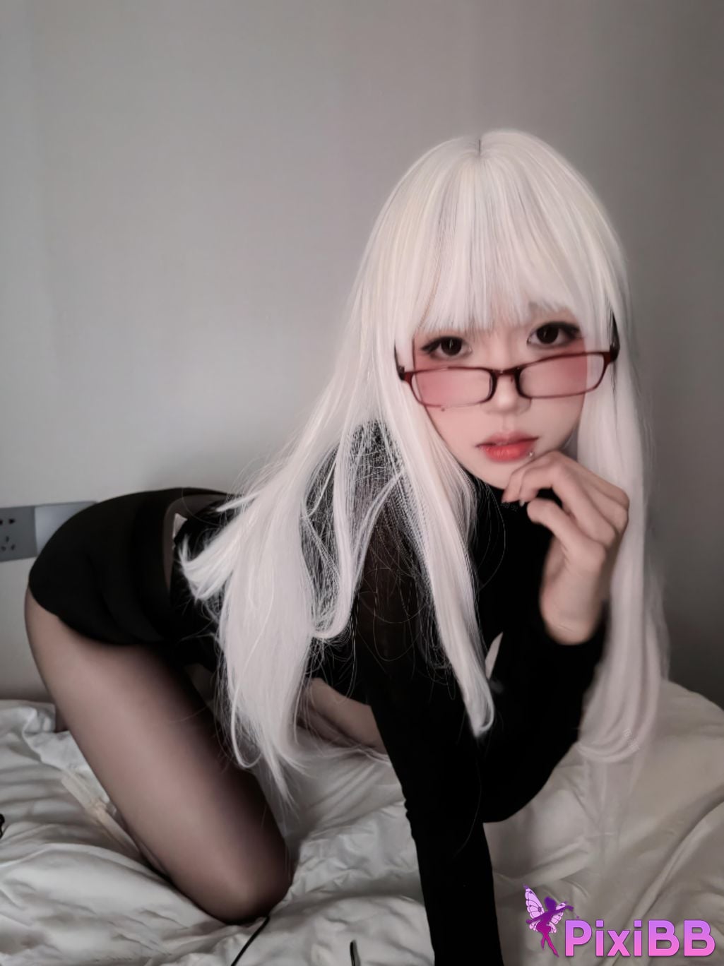 Cosplayer Mochi is delicious Dark night pure white PixiBB.COM 002