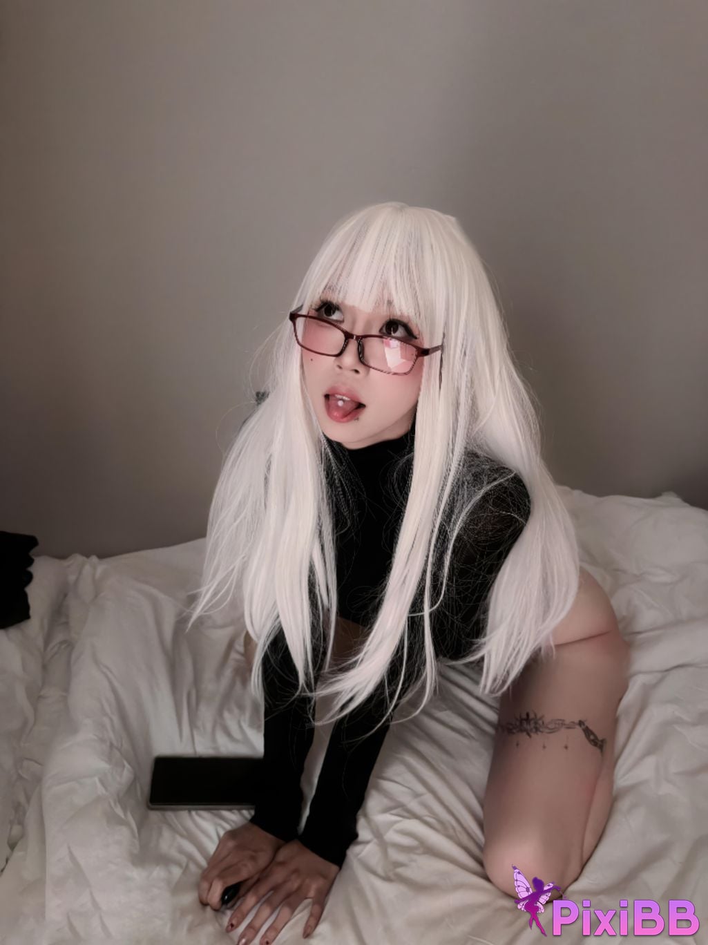 Cosplayer Mochi is delicious Dark night pure white PixiBB.COM 024