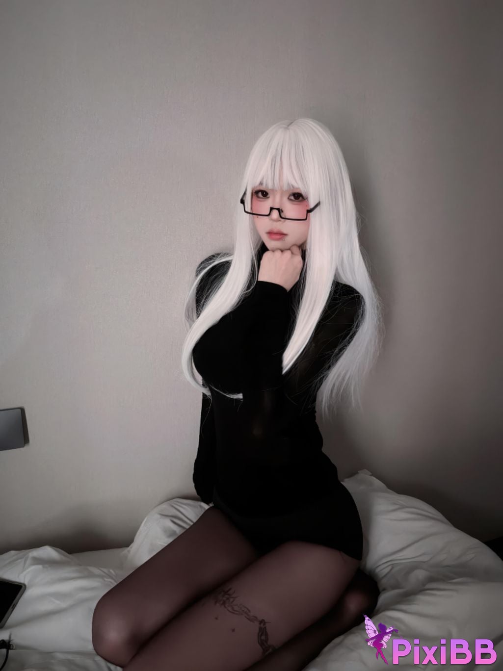 Cosplayer Mochi is delicious Dark night pure white PixiBB.COM 034