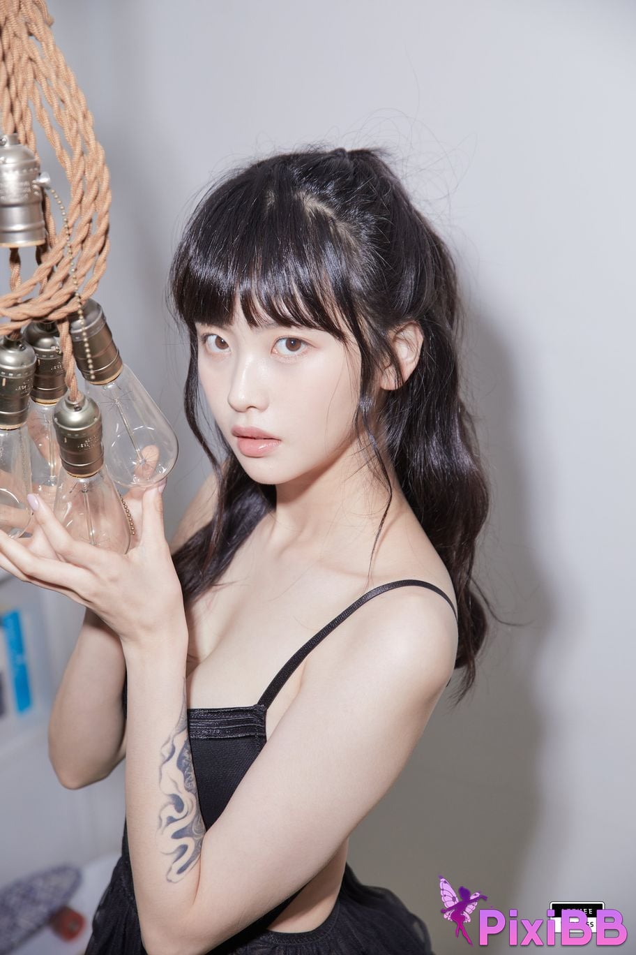 LE LEDG 084B GMS PixiBB.COM 025