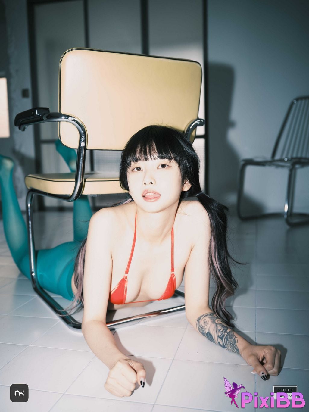 LE LEDG 195C GMS PixiBB.COM 024