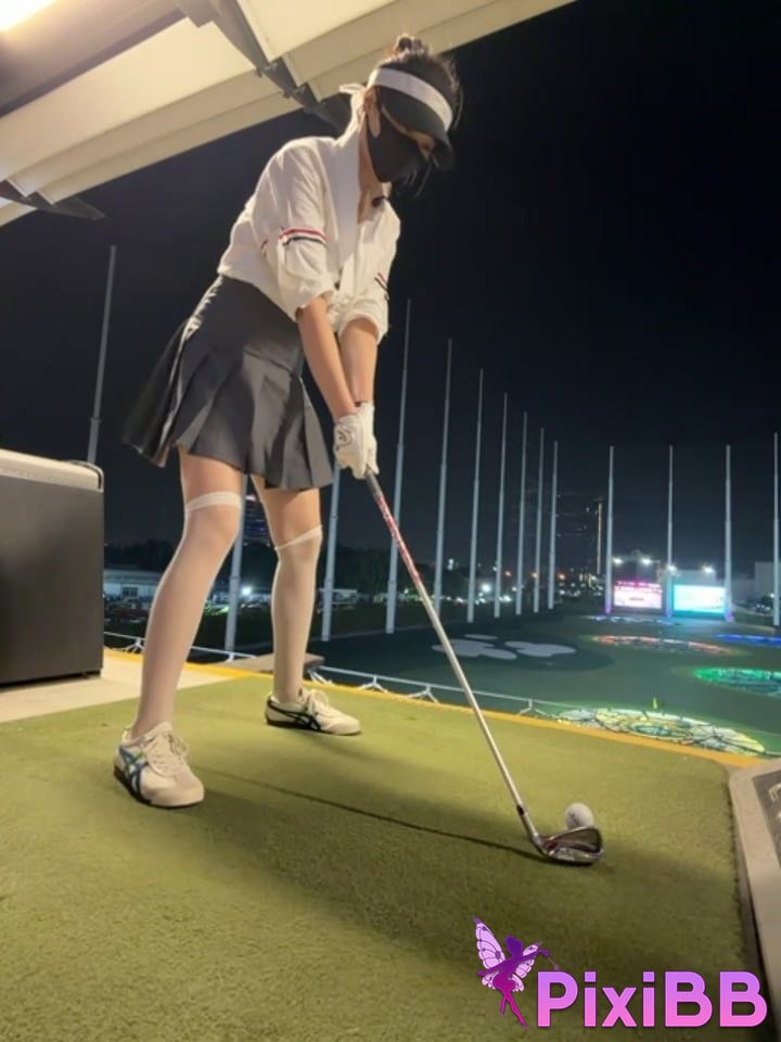 Lucky cat88 Expose little beauty Challenge public exposure golf course cybercafe taxi 04 PixiBB.COM 004