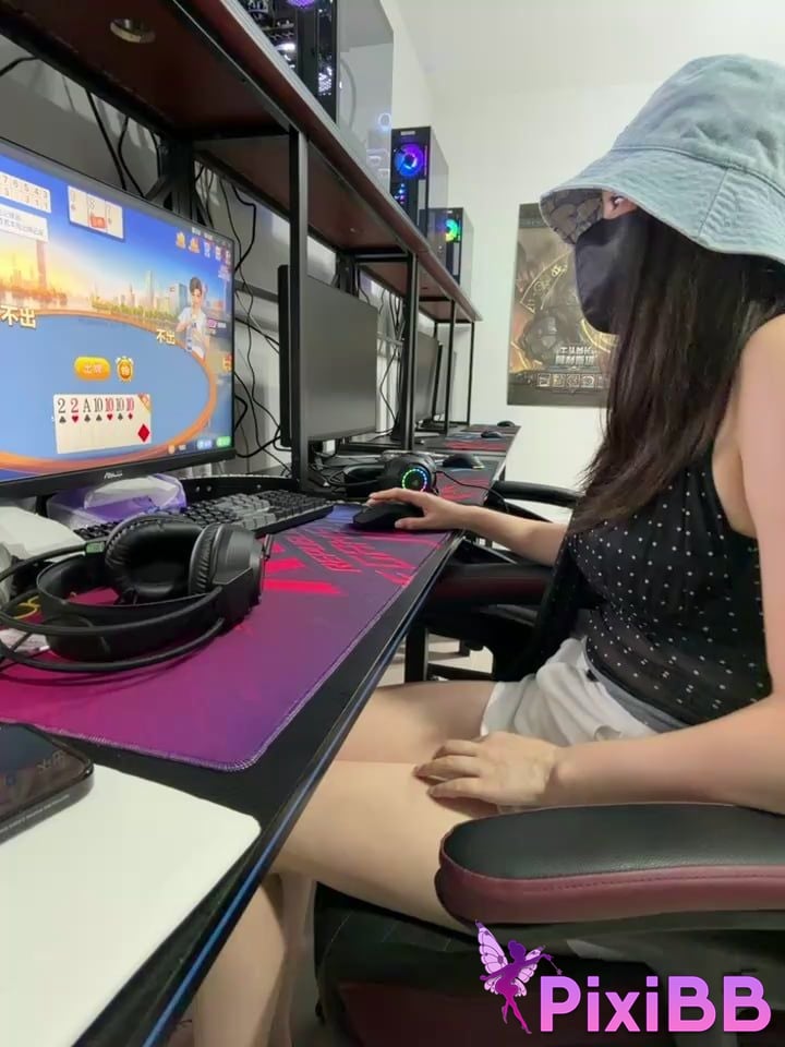 Lucky cat88 Expose little beauty Challenge public exposure golf course cybercafe taxi 04 PixiBB.COM 005