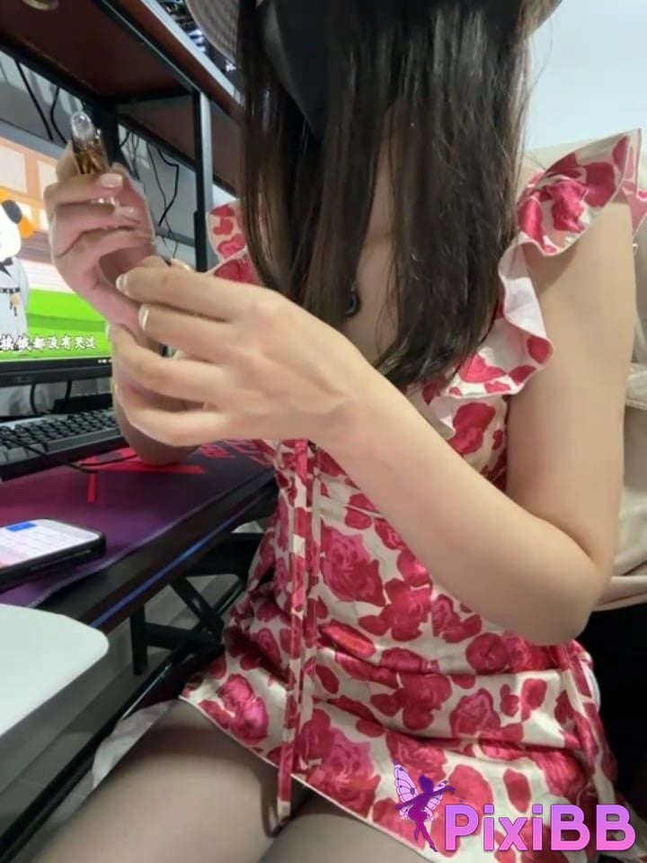 Lucky cat88 Expose little beauty Challenge public exposure golf course cybercafe taxi 04 PixiBB.COM 040