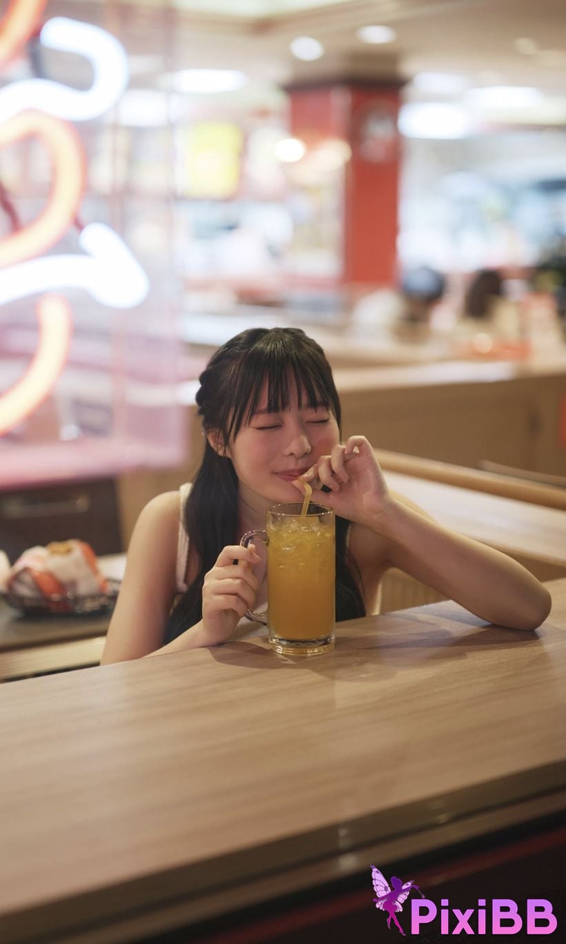 Japanese Idol Momoha Takatsuru Gao He Tao Yu weekly play plus Other cut collection Please keep watching prologue PHOTO BOOK PixiBB.COM 012