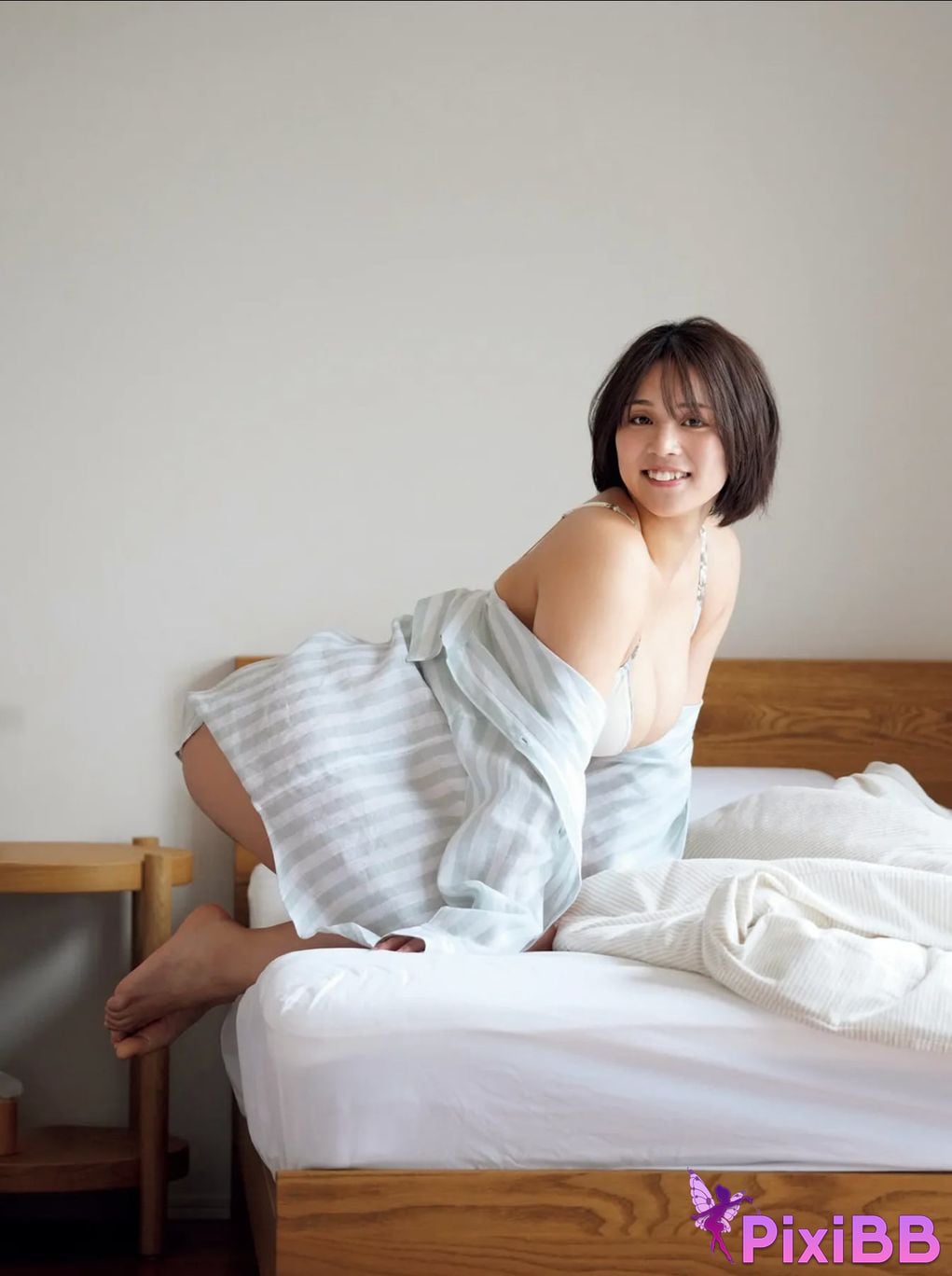 Japanese Idol Miyabi Yamaoka Masaya FRIDAY GOLD I want to stare at him PixiBB.COM 005