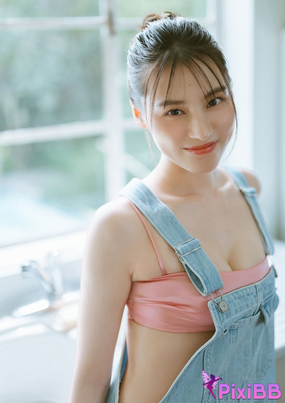 Japanese Idol Iori Sagara Summer Vibes Spisan gravure photo book PixiBB.COM 015