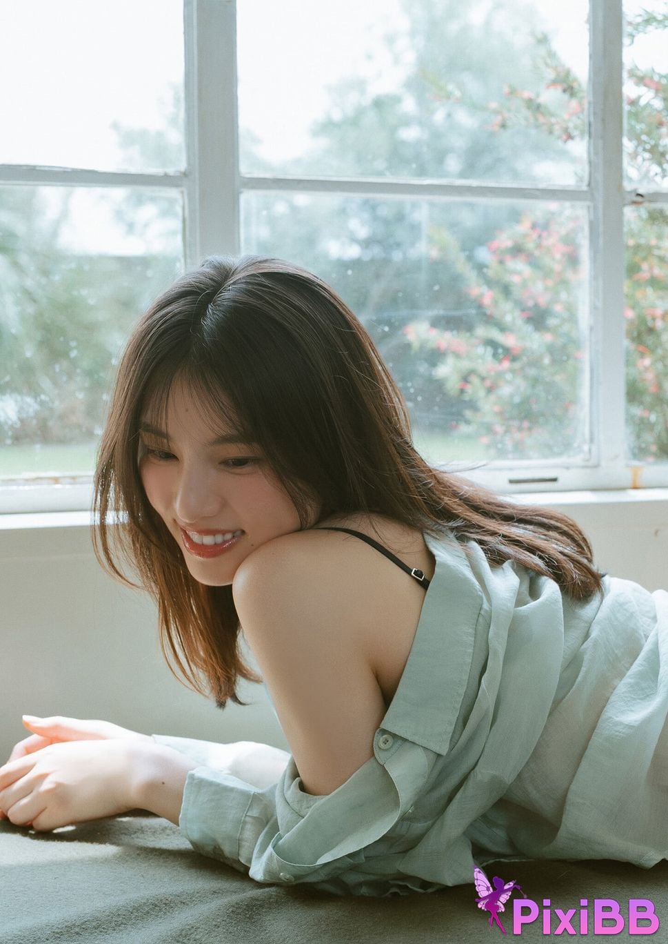 Japanese Idol Iori Sagara Summer Vibes Spisan gravure photo book PixiBB.COM 027