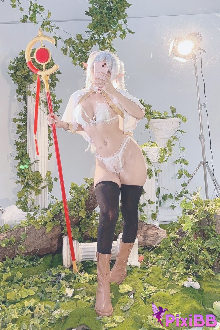 Umeko J Frieren PixiBB.COM 2