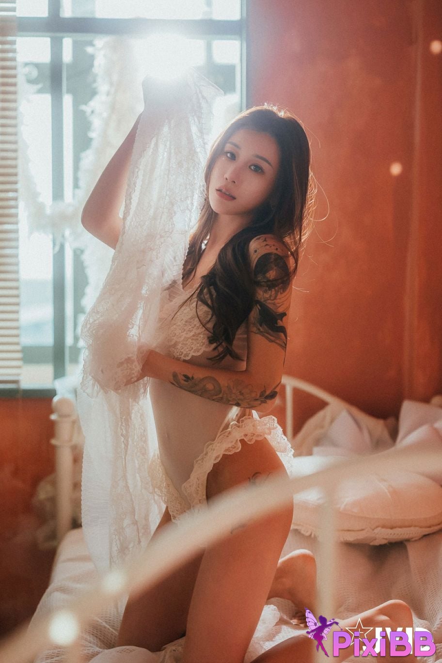 JVID Lara shuang xi du liu de shi guang yu chan mian zai lang man hua fang qing xu shen ti jiao PixiBB.COM 071