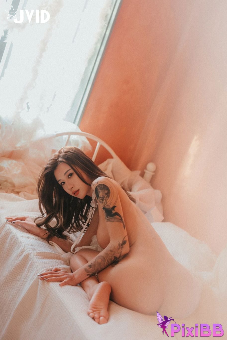 JVID Lara shuang xi du liu de shi guang yu chan mian zai lang man hua fang qing xu shen ti jiao PixiBB.COM 143
