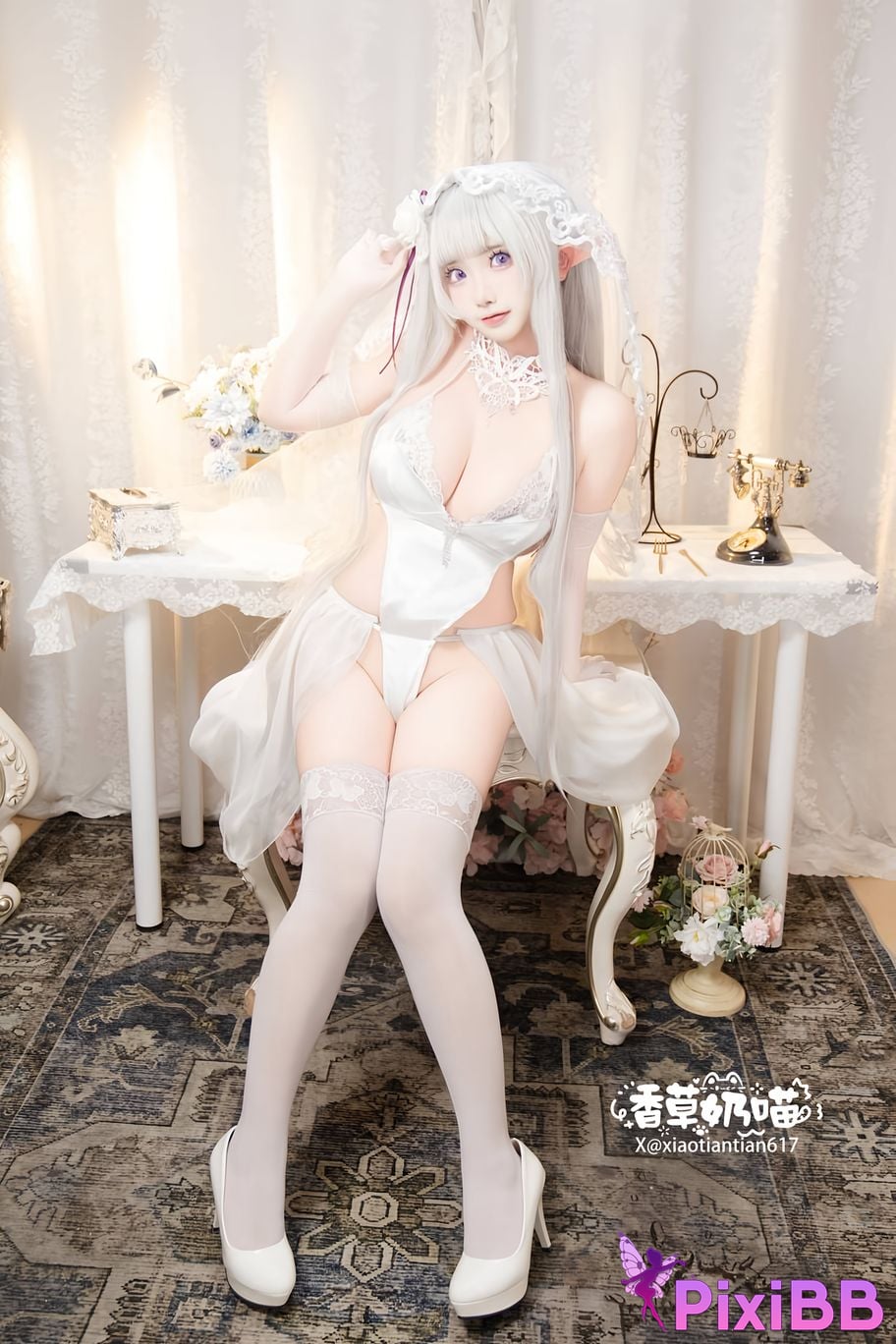 Cosplayer Vanilla Milk Meow Emilia Valentines Day PixiBB.COM 026