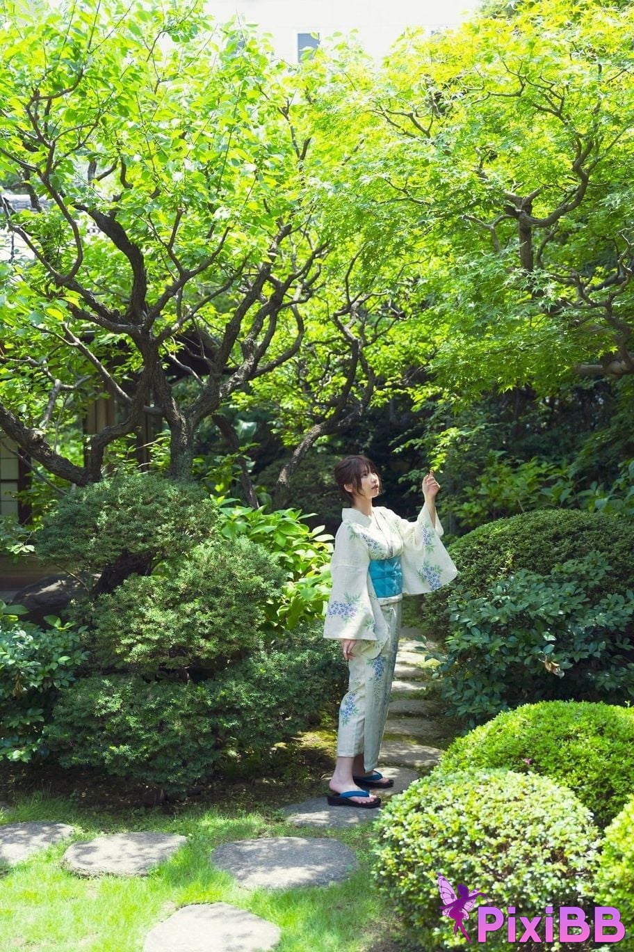 Japanese Idol Enako Excitement in a style room SPA digital photo book BOOKS PixiBB.COM 026