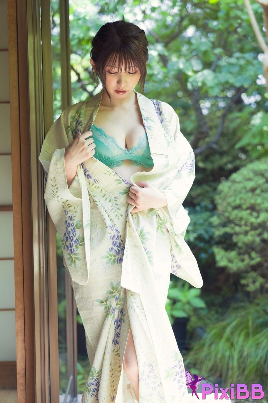 Japanese Idol Enako Excitement in a style room SPA digital photo book BOOKS PixiBB.COM 032