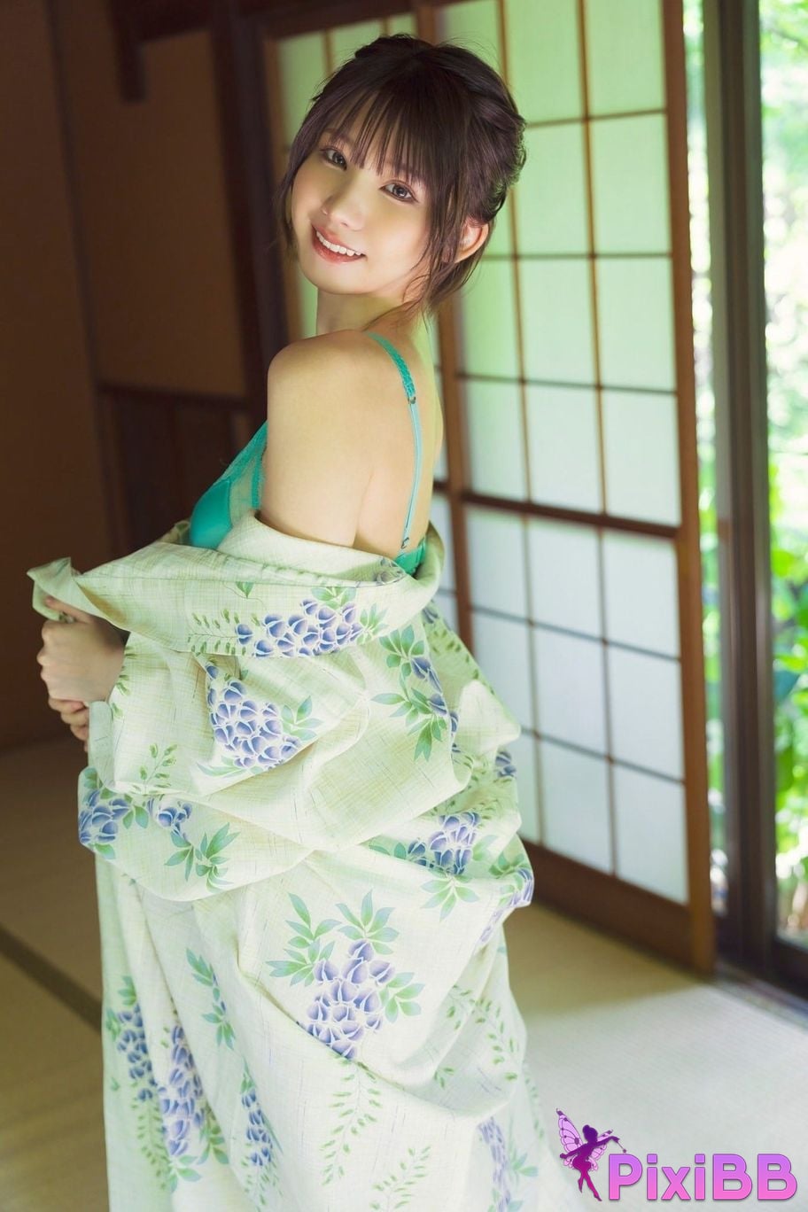 Japanese Idol Enako Excitement in a style room SPA digital photo book BOOKS PixiBB.COM 033