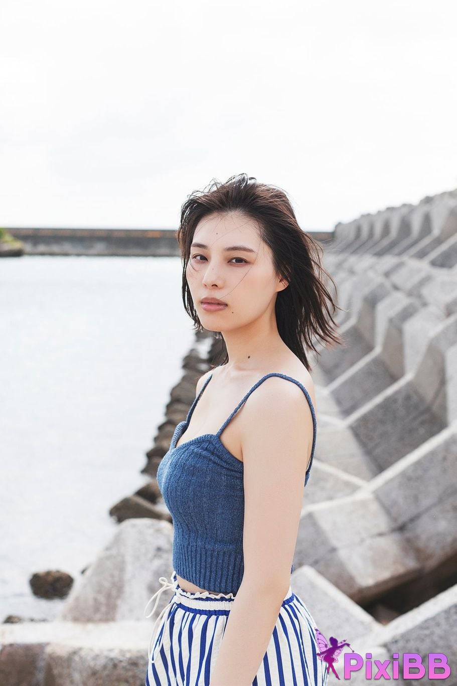 Japanese Idol Iori Sagara MADONNA Young Champion Digigra PixiBB.COM 012