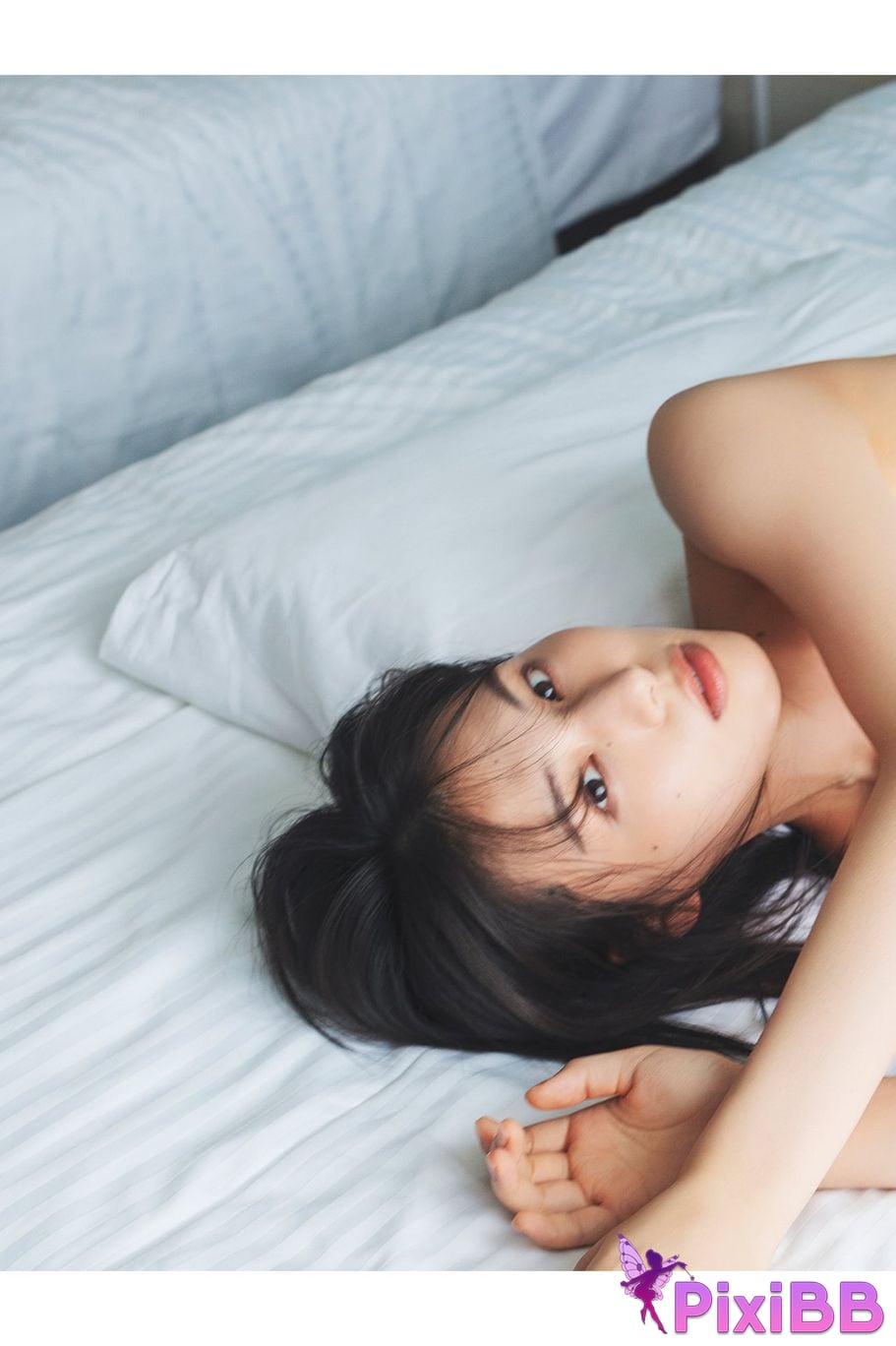 Japanese Idol Iori Sagara MADONNA Young Champion Digigra PixiBB.COM 014