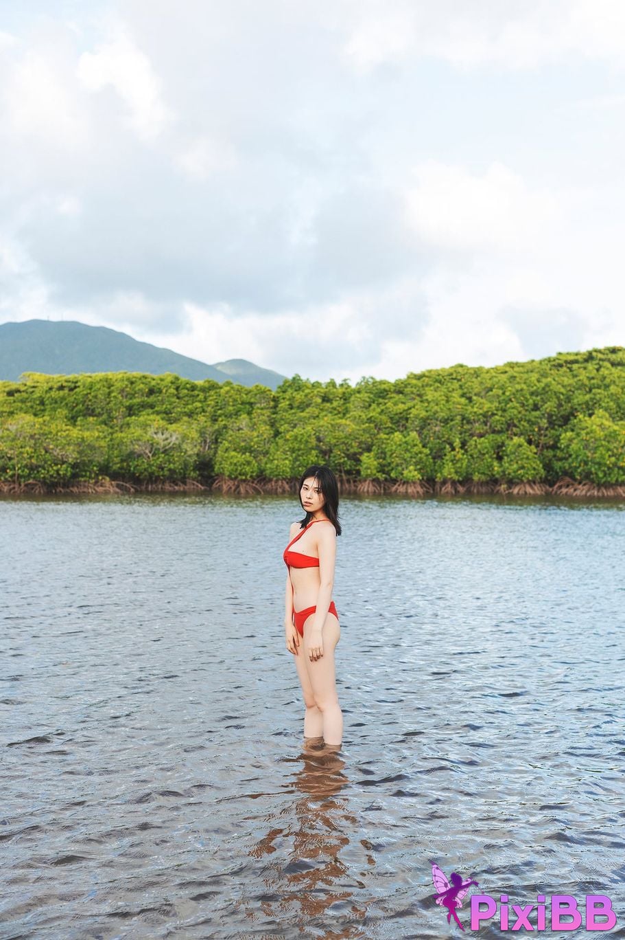 Japanese Idol Iori Sagara MADONNA Young Champion Digigra PixiBB.COM 018