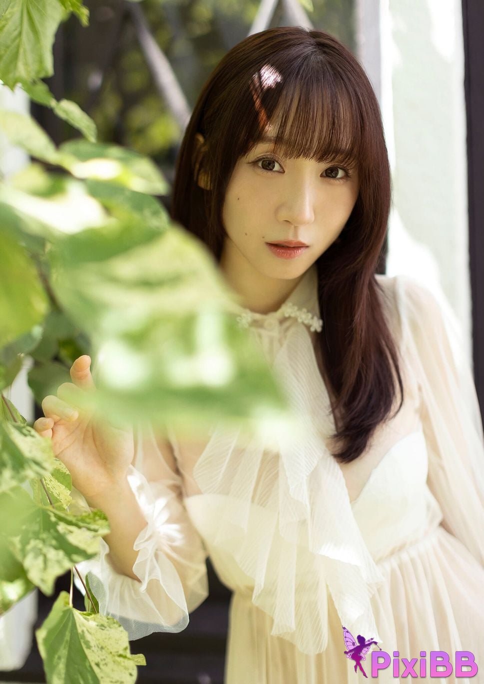 Japanese Idol Moe Iori a quiet holiday Spicy sun gravure photo book PixiBB.COM 002