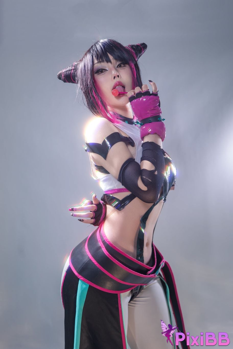 Cosplayer Titanium alloy TiTi Juri PixiBB.COM 008