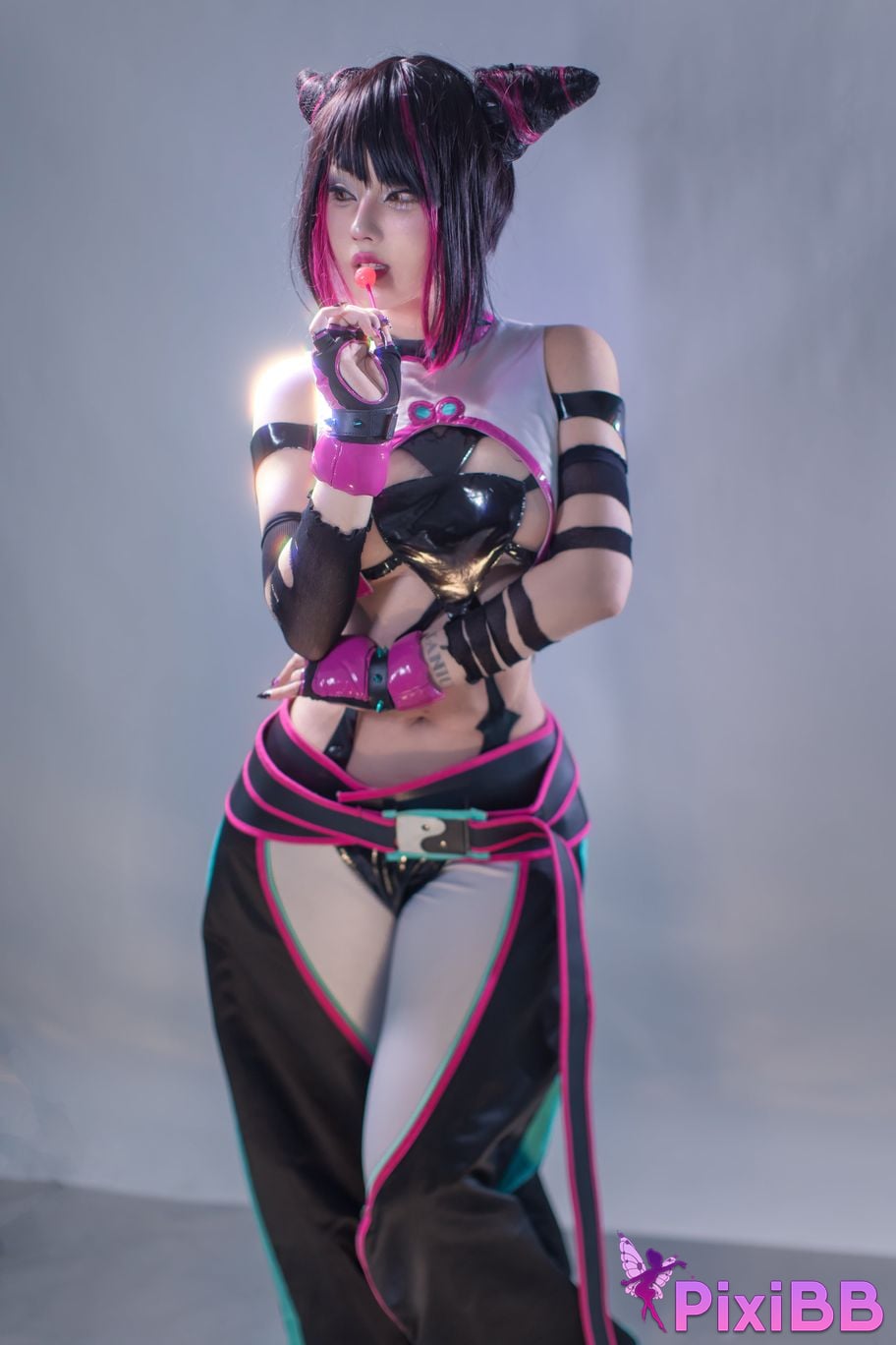 Cosplayer Titanium alloy TiTi Juri PixiBB.COM 009