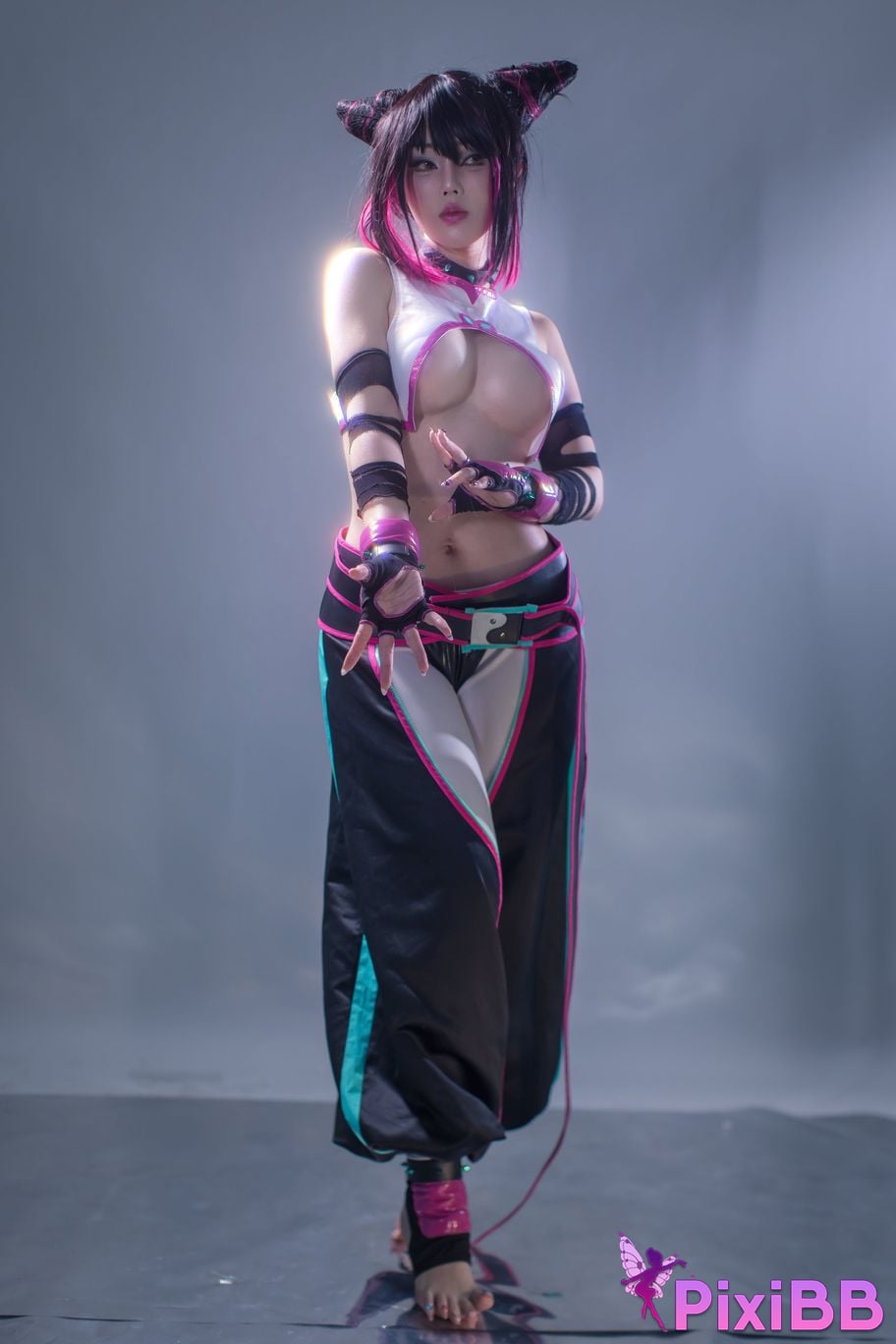 Cosplayer Titanium alloy TiTi Juri PixiBB.COM 014