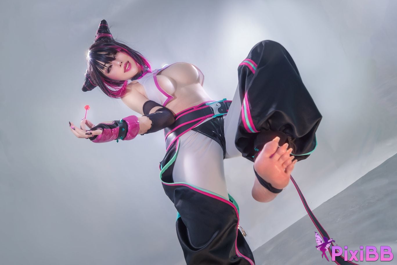 Cosplayer Titanium alloy TiTi Juri PixiBB.COM 026