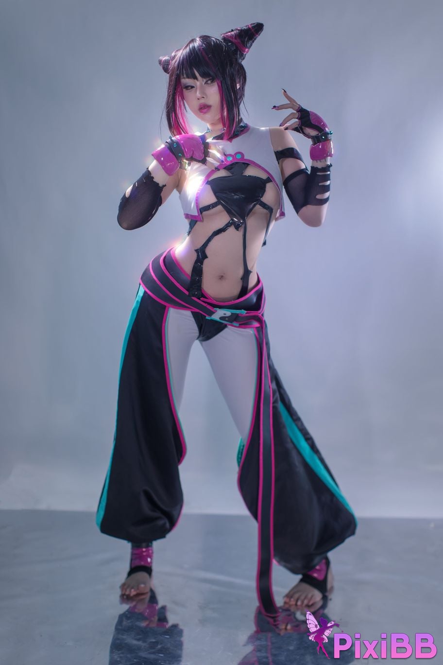 Cosplayer Titanium alloy TiTi Juri PixiBB.COM 092