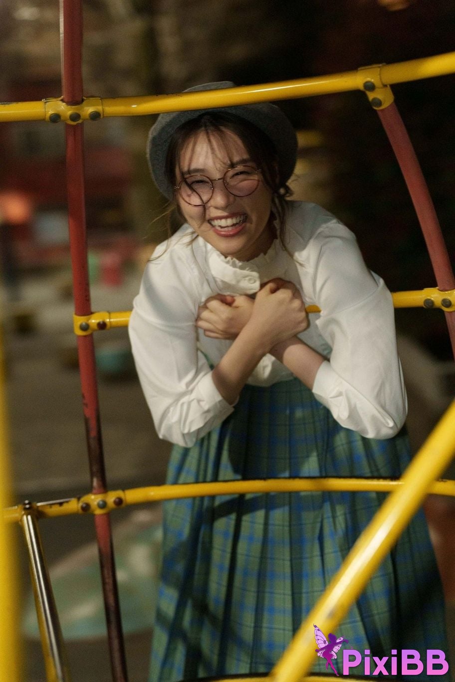 Japanese Idol Iori Sagara We shouldnt mix... SPA digital photo book BOOKS PixiBB.COM 045