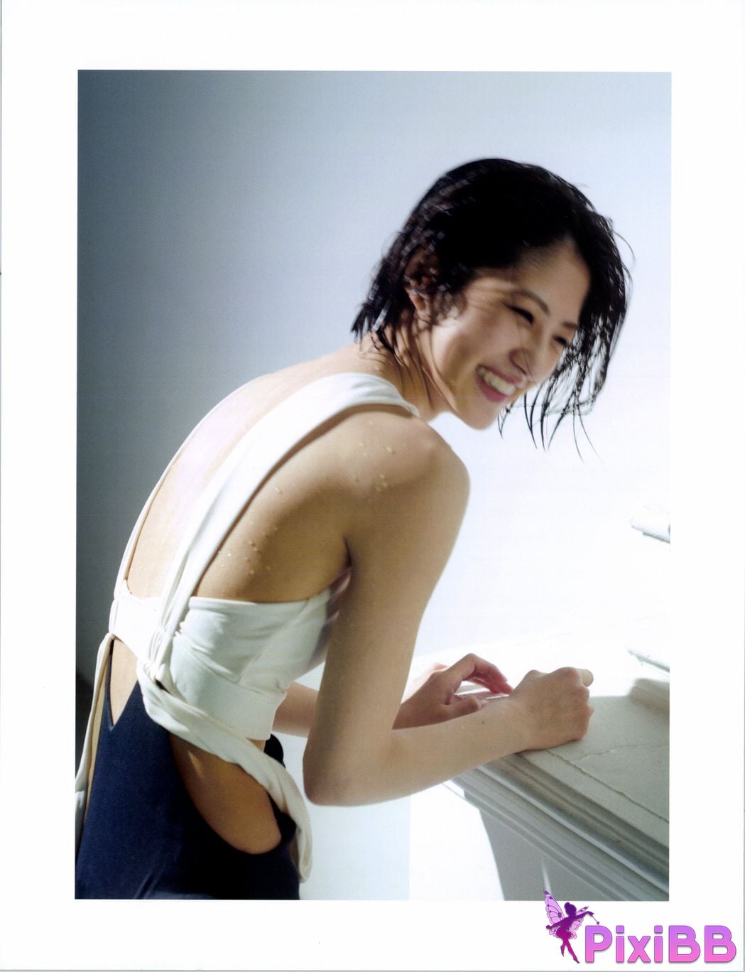 Japanese Idol Yumi Wakatsuki photo collection and chocolate PixiBB.COM 015