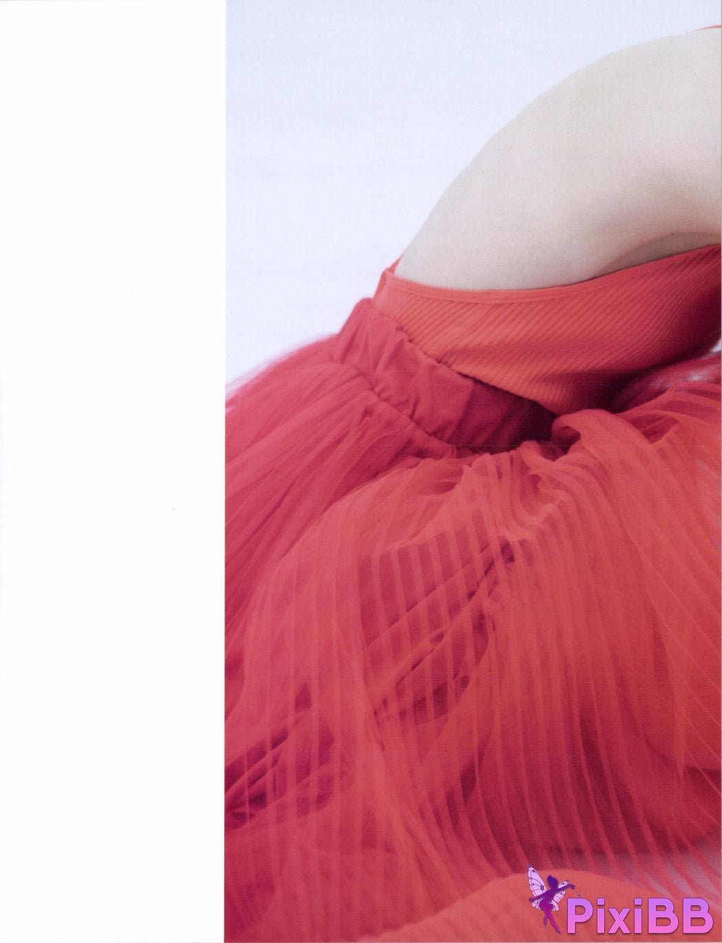 Japanese Idol Yumi Wakatsuki photo collection and chocolate PixiBB.COM 041